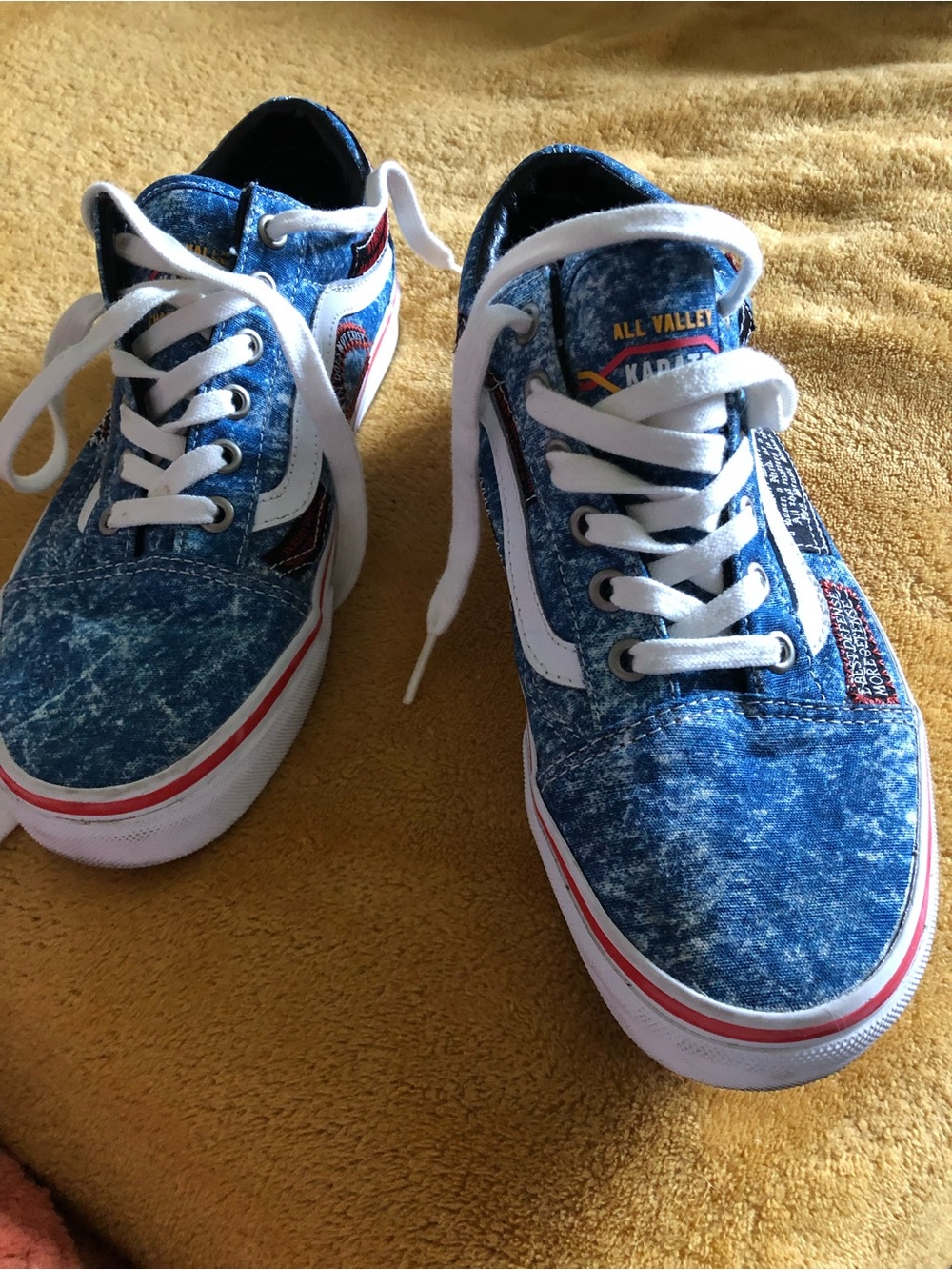 Cobra Kai vans 7.5